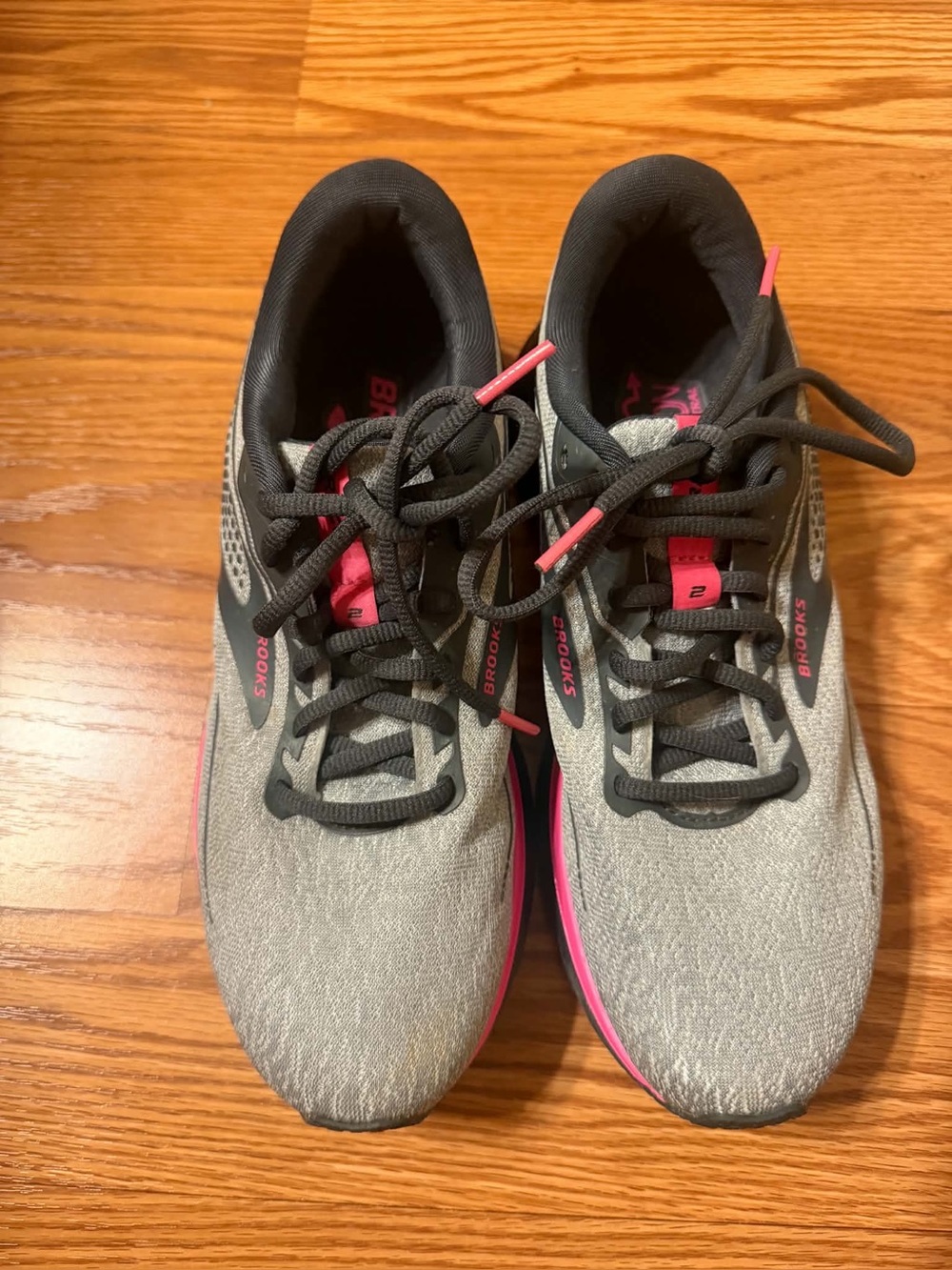 Brooks Trace 2 Shoes Womens 8 B Gray Black Pink Running Sneakers 120375